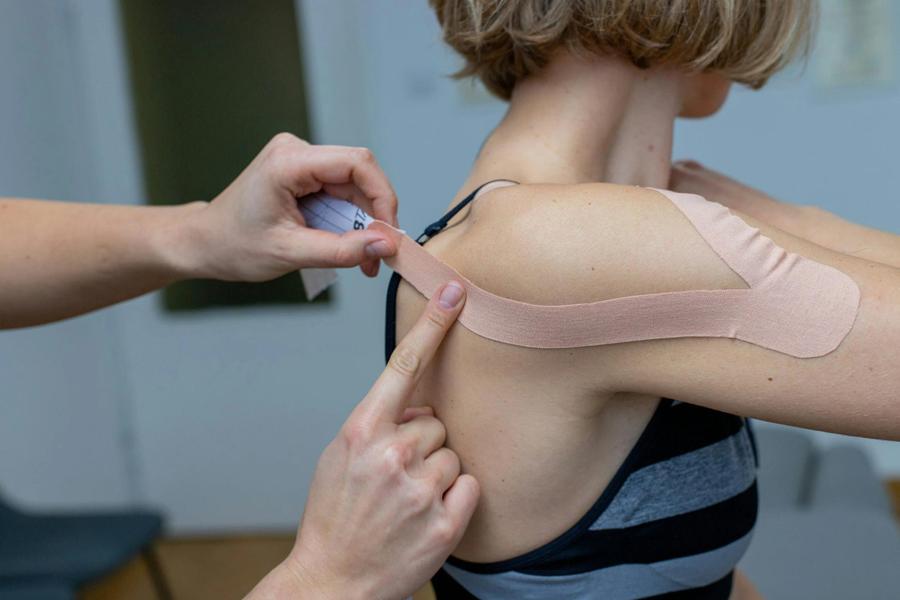 Kinesiotape – Abbildung 1